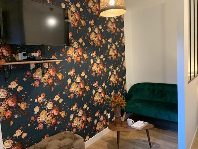 Le Rosegarden Studio Au Pied De La Gare De แรนส์ ภายนอก รูปภาพ