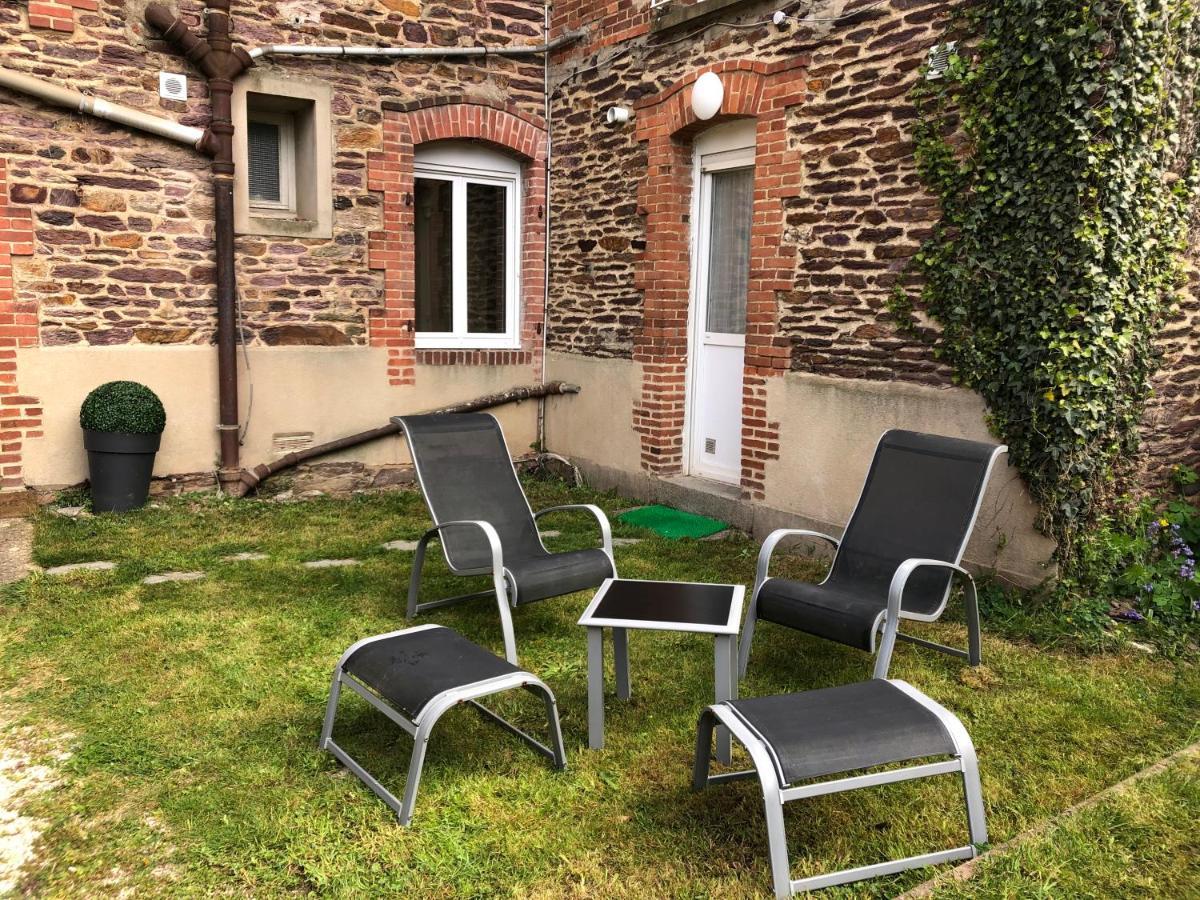 Le Rosegarden Studio Au Pied De La Gare De แรนส์ ภายนอก รูปภาพ